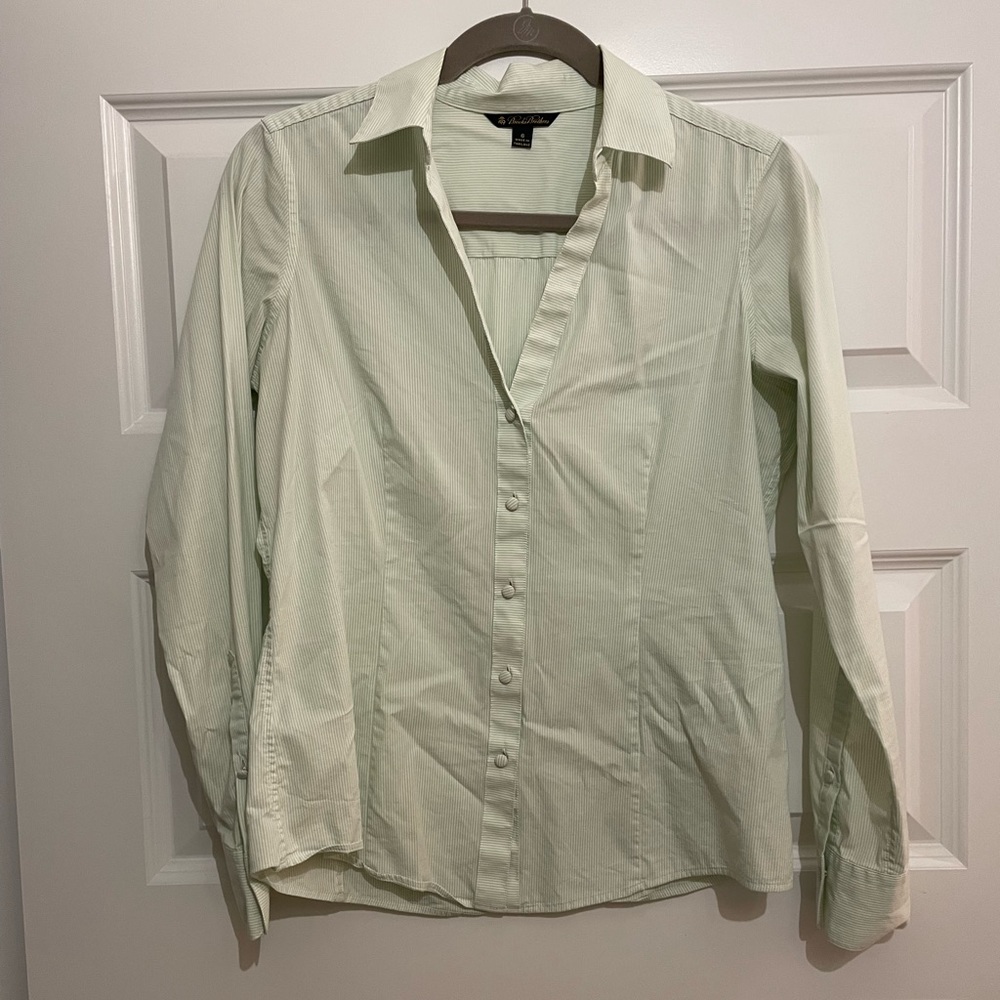 Brooks Brothers Fitted V-neck Green Pinstripe Button Down
